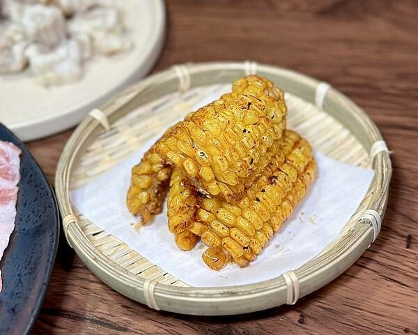 台北市大安區[大安區美食] Bulimia 路易奇手切溫體牛火鍋 蔬菜湯底自然鮮甜！#大安區國父紀念館美食 @蛋寶趴趴go