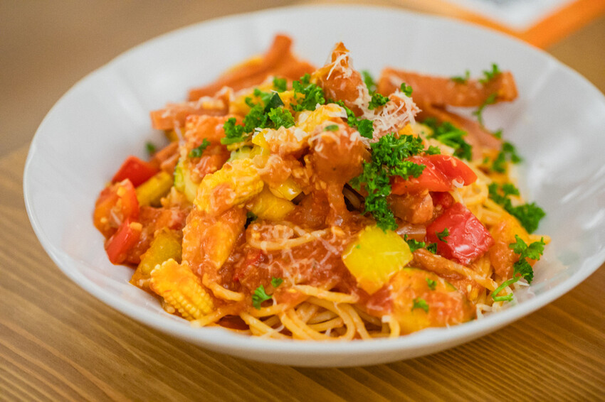 高雄市苓雅區高雄必訪！義万両洋食·咖啡：品味正宗義式料理與香濃咖啡