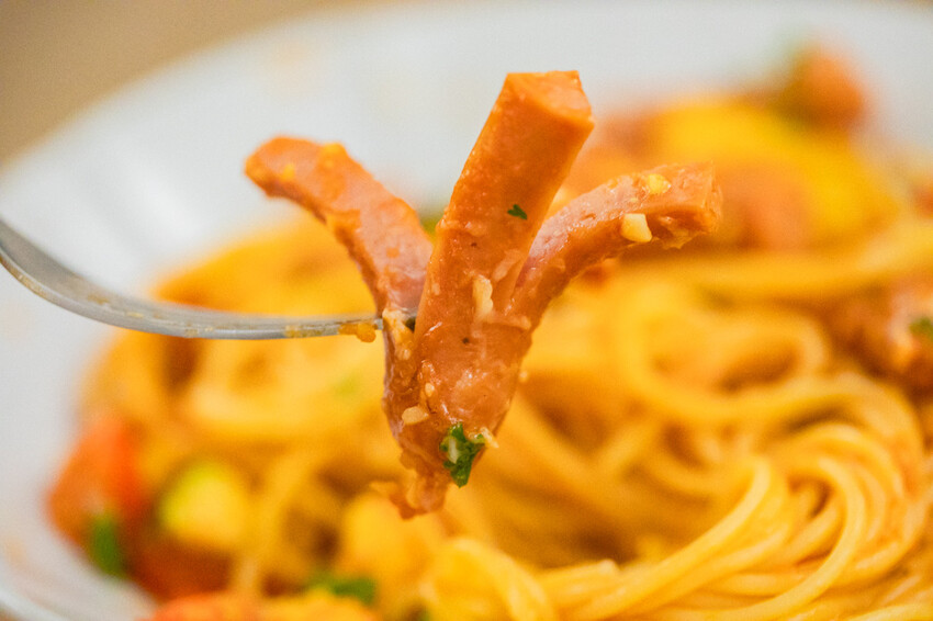 高雄市苓雅區高雄必訪！義万両洋食·咖啡：品味正宗義式料理與香濃咖啡