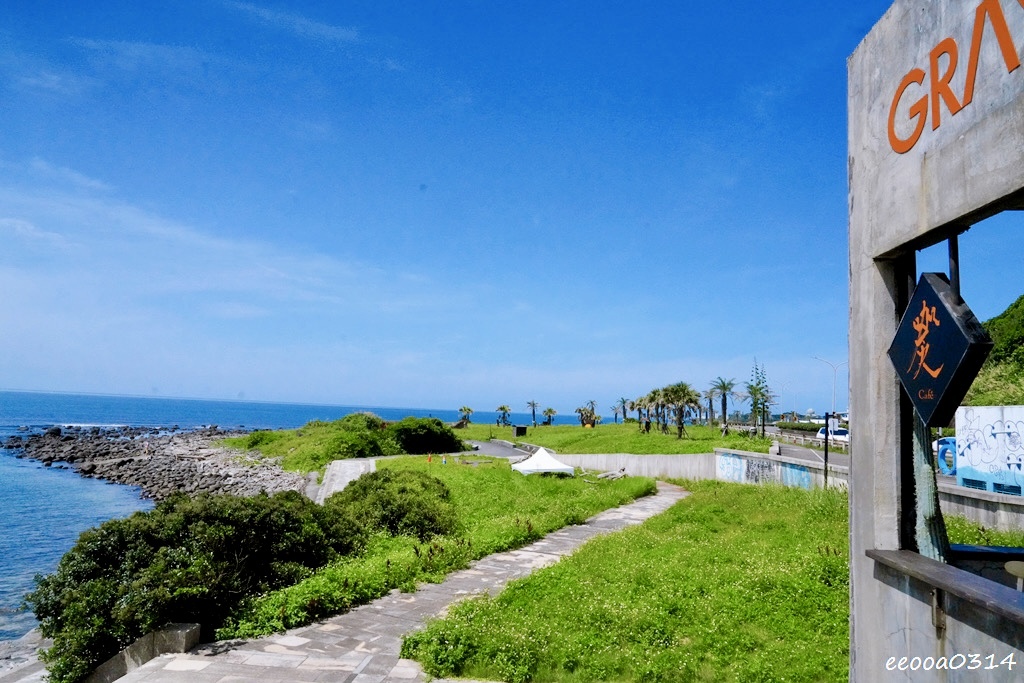 新北一日遊提案｜GRAY CAFE 咖灰喝咖啡+白沙灣看海玩