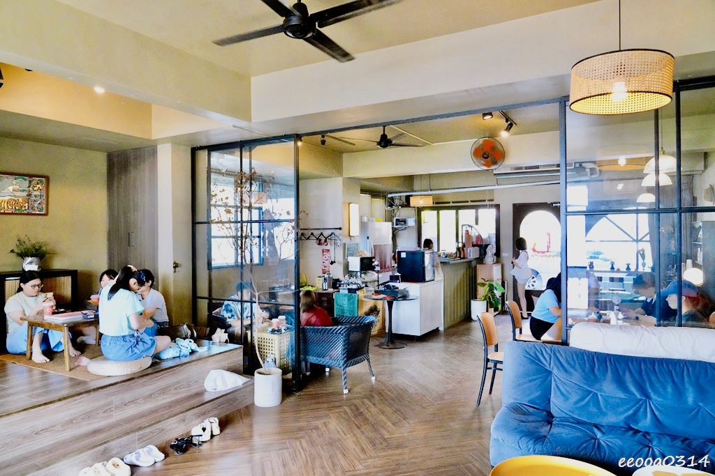 新北一日遊提案｜GRAY CAFE 咖灰喝咖啡+白沙灣看海玩