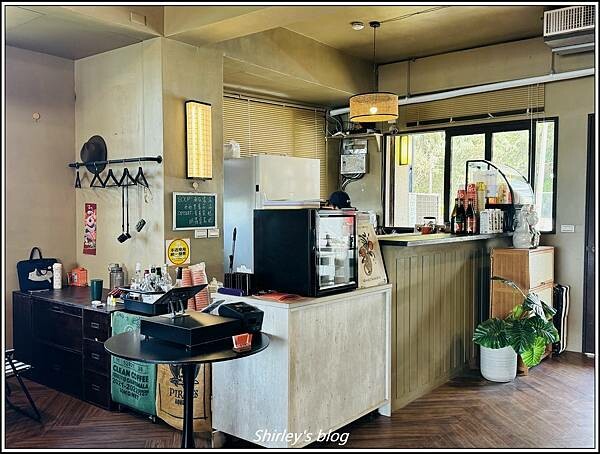 新北石門 ‧GRAY CAFE 咖灰(北海岸/景觀咖啡廳) 新北石門 ‧GRAY CAFE 咖灰(北海岸/景觀咖啡廳)