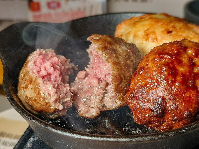信義區A5和牛漢堡排！焱の挽肉微風信義店，平日午間三小時饕客必吃。