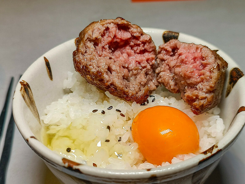 信義區A5和牛漢堡排！焱の挽肉微風信義店，平日午間三小時饕客必吃。