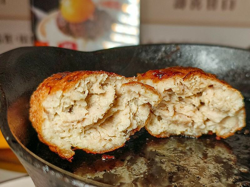 信義區A5和牛漢堡排！焱の挽肉微風信義店，平日午間三小時饕客必吃。