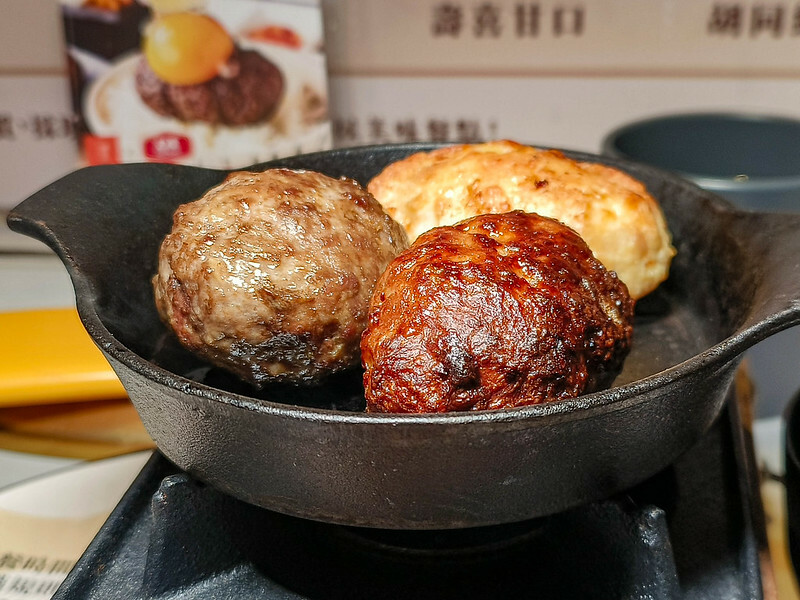 信義區A5和牛漢堡排！焱の挽肉微風信義店，平日午間三小時饕客必吃。