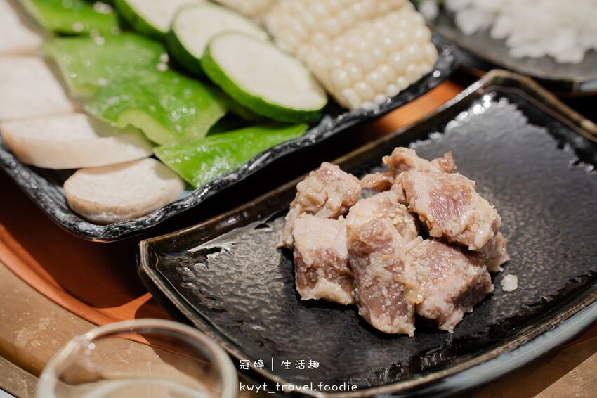 台北漢堡排推薦_焱の挽肉台北微風信義店，三種漢堡排，三小時限