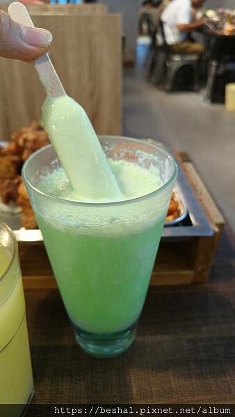 宜蘭壯圍超人氣韓式料理 朋月栻古亭穀倉韓雞一號倉尺洞 超浮誇