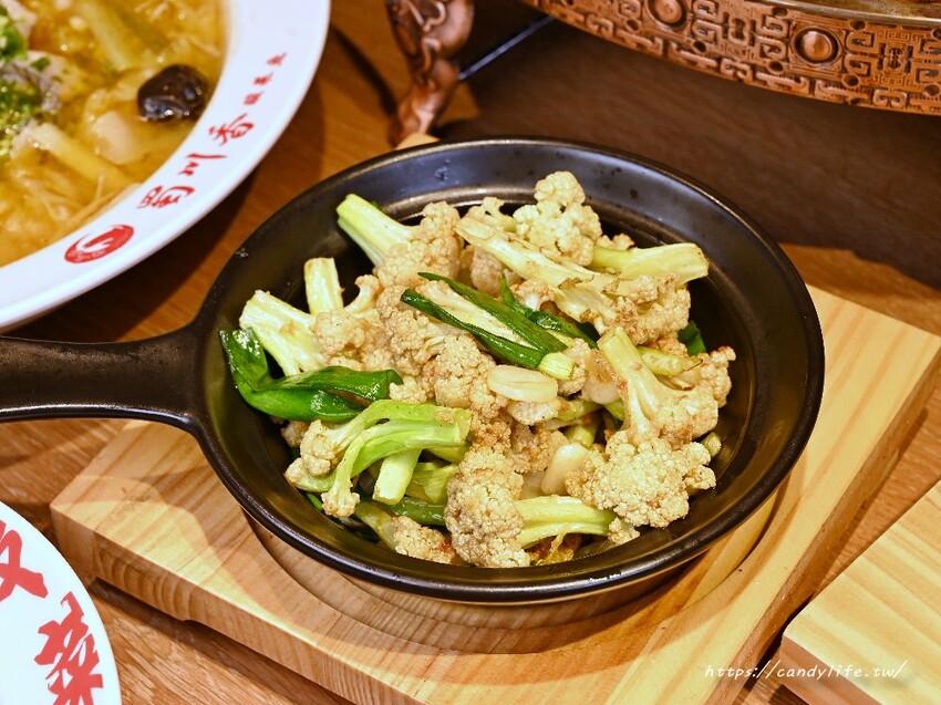 台中市北區蜀川香酸菜魚｜米塔集團旗下「蜀川香酸菜魚」進軍台中！台中首間店就在中友百貨