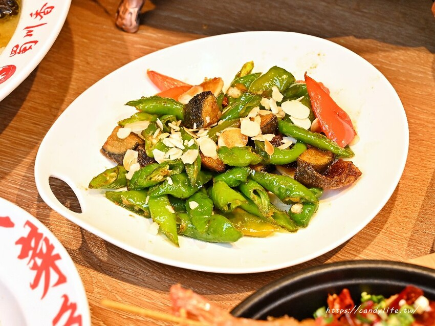 台中市北區蜀川香酸菜魚｜米塔集團旗下「蜀川香酸菜魚」進軍台中！台中首間店就在中友百貨