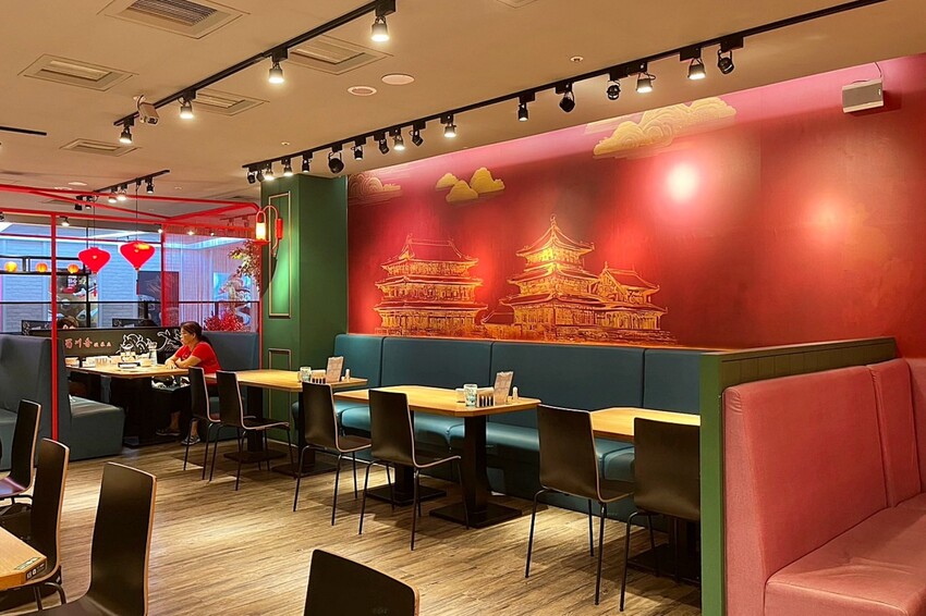 台中市北區台中酸菜魚新店再一發！各式功夫川菜端上桌，竟然還有臭豆腐尬皮蛋！即日起至7/31，指定餐點買一送二！