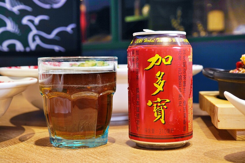 台中市北區台中酸菜魚新店再一發！各式功夫川菜端上桌，竟然還有臭豆腐尬皮蛋！即日起至7/31，指定餐點買一送二！