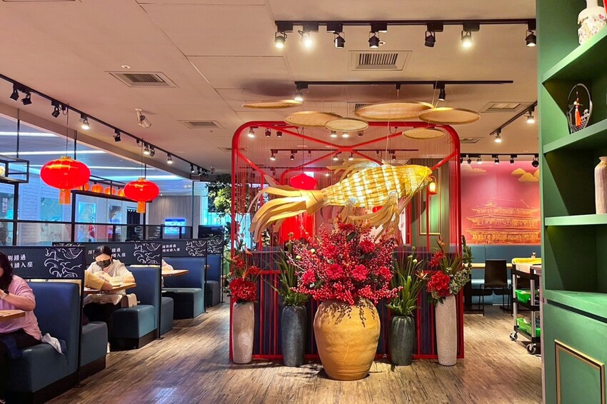 台中市北區台中酸菜魚新店再一發！各式功夫川菜端上桌，竟然還有臭豆腐尬皮蛋！即日起至7/31，指定餐點買一送二！