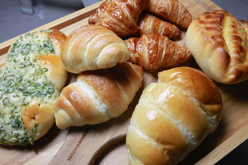 高雄市前鎮區吃。高雄美食|前鎮區。「以和麵包專門店」新店報報!!!!日式氛圍偏平價麵包店,專賣台式、歐式及日式麵包等