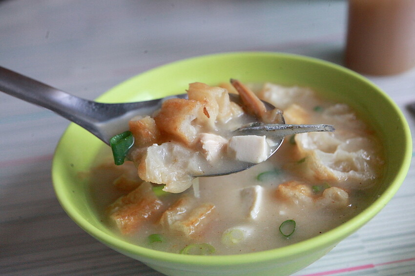 台南市北區吃。台南市|北區。「台南老店肉粽 菜粽」立人國小旁人氣肉粽店,樂天小高難得會想二訪的美食店家「台南老