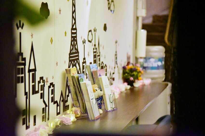 新北板橋住宿推薦｜金色年代旅店 鄰近台北車站交通便利 住宿優