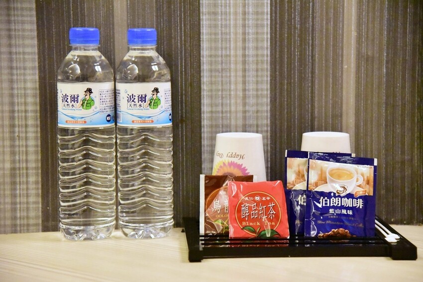 新北板橋住宿推薦｜金色年代旅店 鄰近台北車站交通便利 住宿優