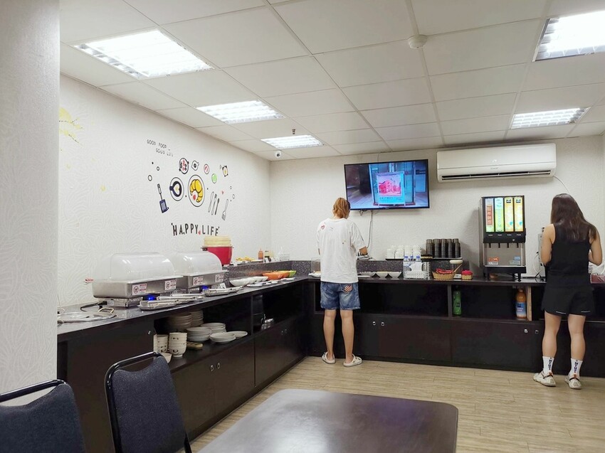 新北板橋住宿推薦｜金色年代旅店 鄰近台北車站交通便利 住宿優