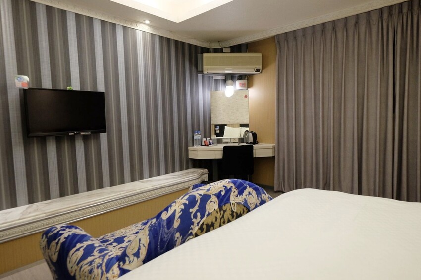 新北板橋住宿推薦｜金色年代旅店 鄰近台北車站交通便利 住宿優