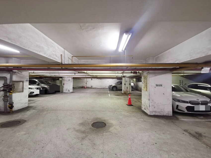 新北板橋住宿推薦｜金色年代旅店 鄰近台北車站交通便利 住宿優