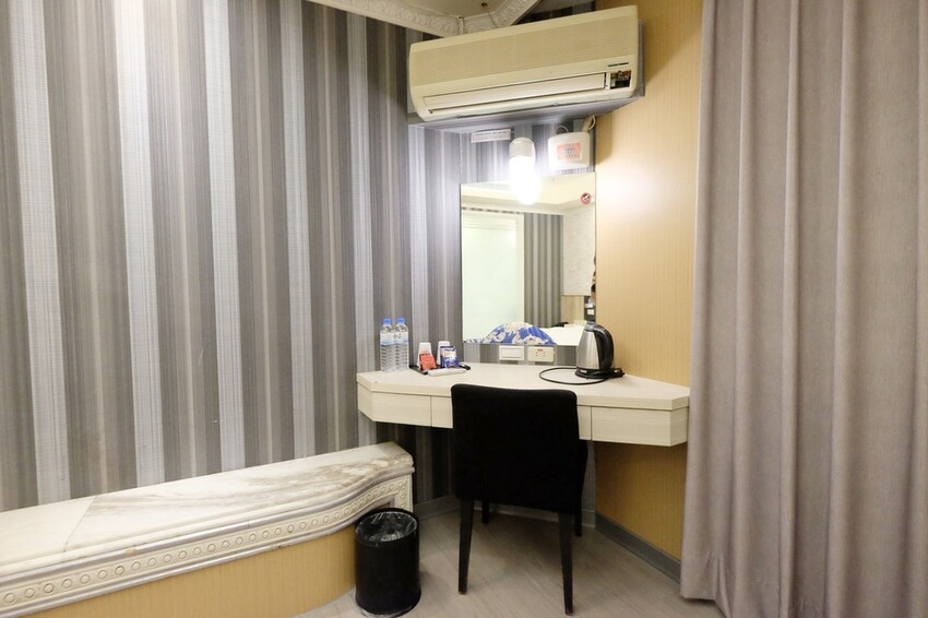 新北板橋住宿推薦｜金色年代旅店 鄰近台北車站交通便利 住宿優