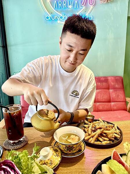 西門Chill微醺早午餐·早餐就能點得到招牌蔥油雞·早午餐拼