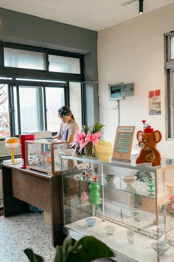台中市東區台中新店報!市定古蹟媽祖廟旁的可愛老宅冰店，彈珠汽水口味冰涼又好吃!|台中東區|旱溪樂成宮