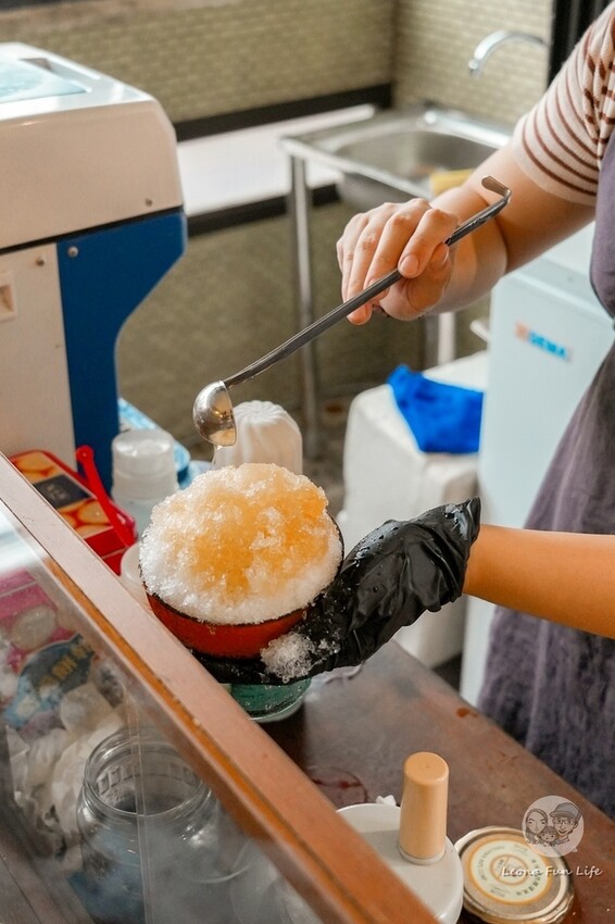 台中市東區台中新店報!市定古蹟媽祖廟旁的可愛老宅冰店，彈珠汽水口味冰涼又好吃!|台中東區|旱溪樂成宮