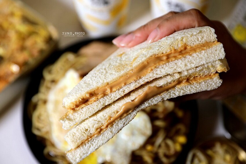 台中市大里區品嚐輕奢的台韓混搭風早午餐!激推搖搖便當、韓式拳頭飯糰、秘制薯餅大廈 樣樣美味|來點什麼(台中大里區早