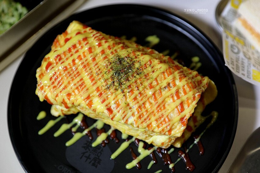 台中市大里區品嚐輕奢的台韓混搭風早午餐!激推搖搖便當、韓式拳頭飯糰、秘制薯餅大廈 樣樣美味|來點什麼(台中大里區早