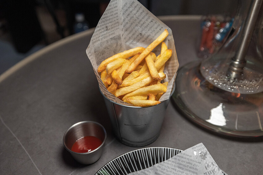 龍九Kowloon-AI酒吧T-SHOTS遊戲機-水煙-調酒-bar-Dj-KTV-大安區酒吧