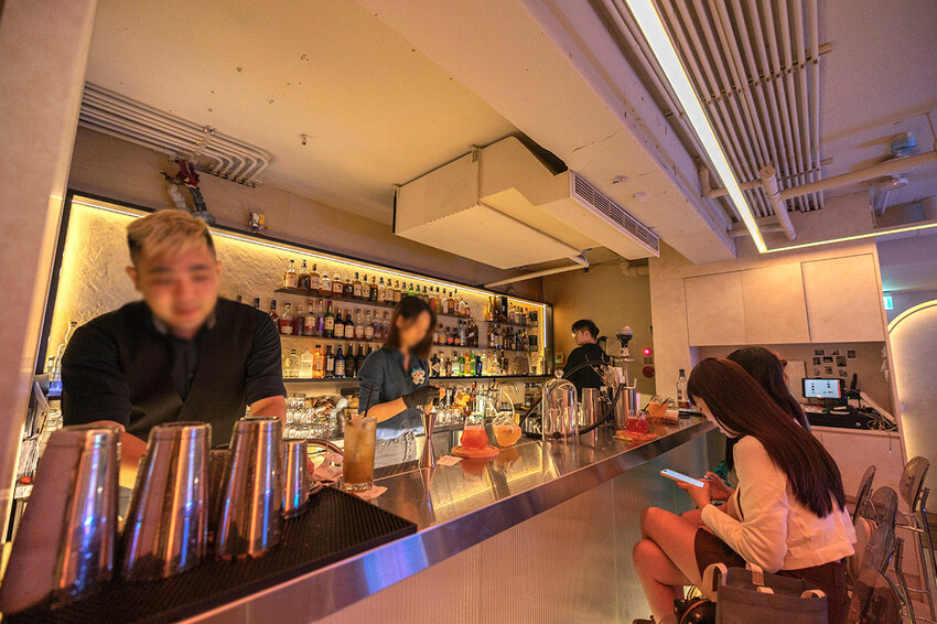 龍九Kowloon-AI酒吧T-SHOTS遊戲機-水煙-調酒-bar-Dj-KTV-大安區酒吧