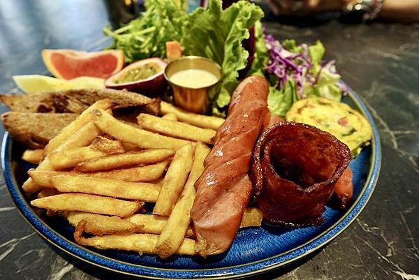 鹿境早午餐&餐酒館