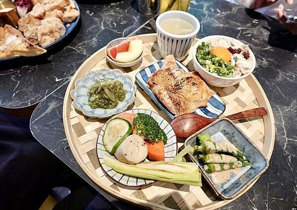 鹿境早午餐&餐酒館