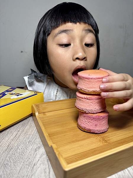 【蛋糕推薦】紅龍果乳酪蛋糕、天然無添加、入口即化的幸福滋味