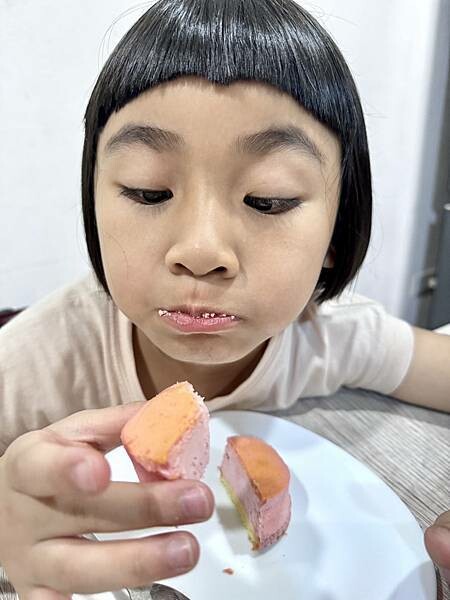 【蛋糕推薦】紅龍果乳酪蛋糕、天然無添加、入口即化的幸福滋味