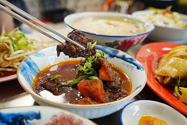 【頭份美食】來馬芽菜雞 來自怡保的傳統美味 文昌雞 芽菜 沙