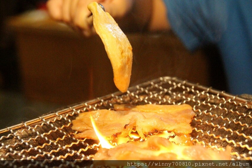 新北市蘆洲區新北/蘆洲燒肉好選擇！在地23年歷史【燒肉屋(蘆洲店)】雙人套餐$1980超高CP值！大推手工和牛漢堡排、豬五花