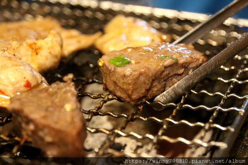 新北市蘆洲區新北/蘆洲燒肉好選擇！在地23年歷史【燒肉屋(蘆洲店)】雙人套餐$1980超高CP值！大推手工和牛漢堡排、豬五花