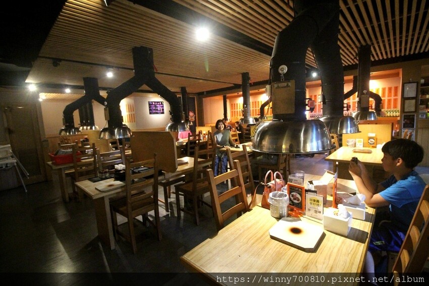 新北市蘆洲區新北/蘆洲燒肉好選擇！在地23年歷史【燒肉屋(蘆洲店)】雙人套餐$1980超高CP值！大推手工和牛漢堡排、豬五花