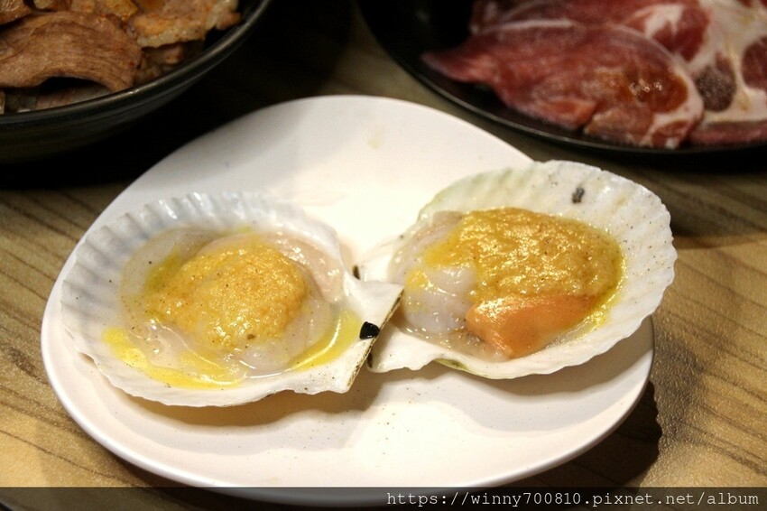 新北市蘆洲區新北/蘆洲燒肉好選擇！在地23年歷史【燒肉屋(蘆洲店)】雙人套餐$1980超高CP值！大推手工和牛漢堡排、豬五花