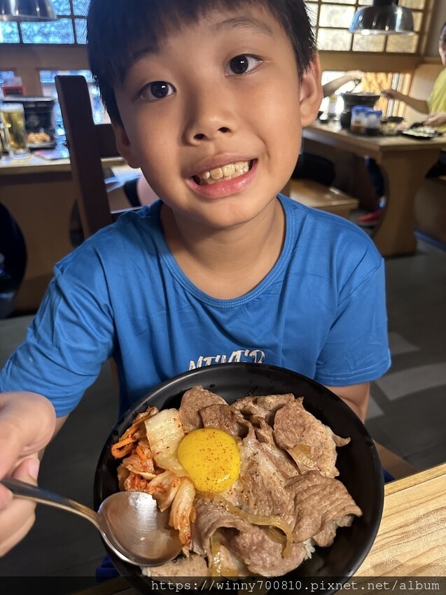 新北市蘆洲區新北/蘆洲燒肉好選擇！在地23年歷史【燒肉屋(蘆洲店)】雙人套餐$1980超高CP值！大推手工和牛漢堡排、豬五花