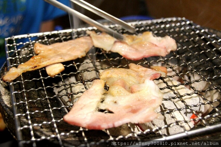 新北市蘆洲區新北/蘆洲燒肉好選擇！在地23年歷史【燒肉屋(蘆洲店)】雙人套餐$1980超高CP值！大推手工和牛漢堡排、豬五花