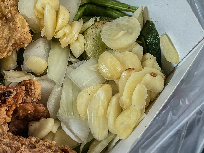 高雄市小港區小港美食 – 台灣第一家鹹酥雞 x 藝人張文綺老家開的店