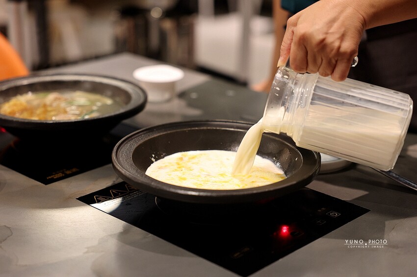 全台首間韓團應援火鍋 桌邊爆炒＋蔬菜火鍋料、冰品、飲料吃到飽318元起 營業至凌晨2點｜阿米石頭火鍋 (台中北屯美食)