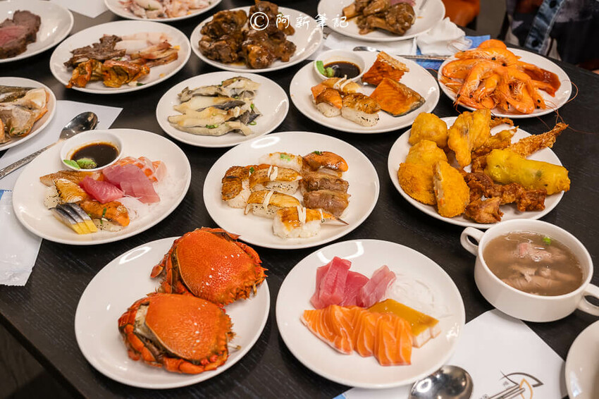 台中市北屯區新天地樂食百匯 | 台中新天地吃到飽夏日新餐!假日限定美食大更新~