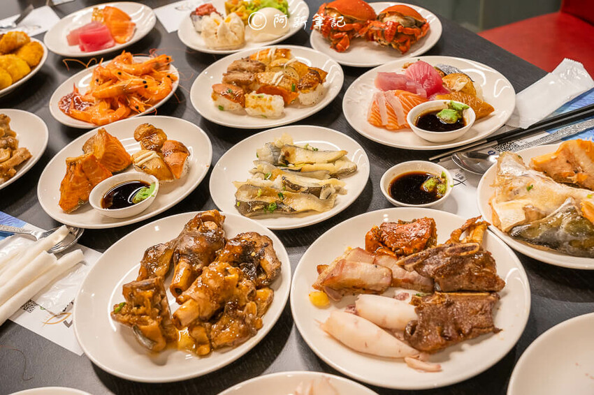 台中市北屯區新天地樂食百匯 | 台中新天地吃到飽夏日新餐!假日限定美食大更新~