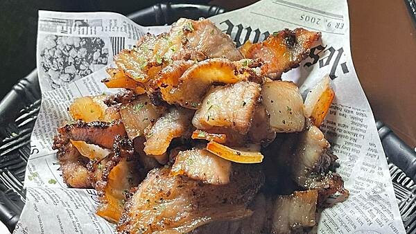 二訪⎜整點敲鐘免費招待一杯shot⎜調酒買一送一