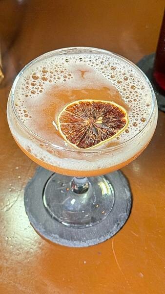 二訪⎜整點敲鐘免費招待一杯shot⎜調酒買一送一