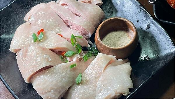 二訪⎜整點敲鐘免費招待一杯shot⎜調酒買一送一